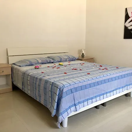 Iride House 펜션 *
